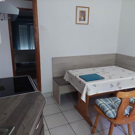 Apartmani Mujagic Batomalj エクステリア 写真